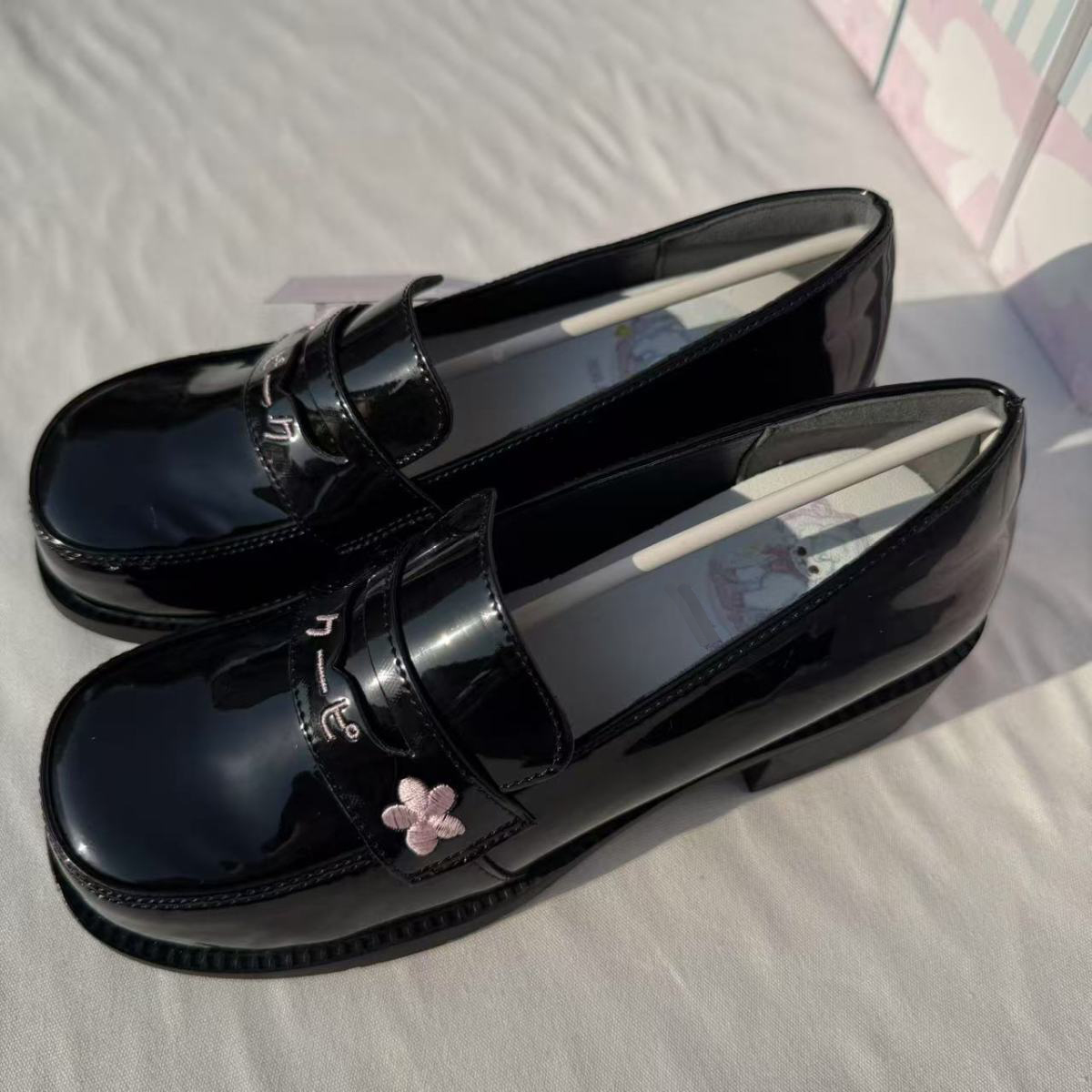 Women'S Shoes Kitten Heels - 素敵な日本風女子ロリータJK縫製シューズ、女子学生向け刺繍入りチェリーブロックキトゥンヒールスクールローファー