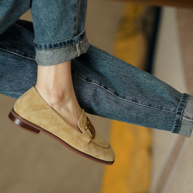 女性用スエードレザーモカシン,ラウンドトゥのローヒールシュー - Women Shoes Black のレビューと価格
